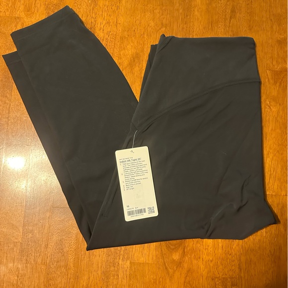 🖤Lululemon🖤Black,InStill High-Rise Tight 25”, size 16, NWT - Picture 16 of 16
